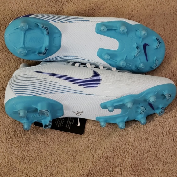 Superfly 6 Club MG Soccer Cleats - Picture 2 of 2